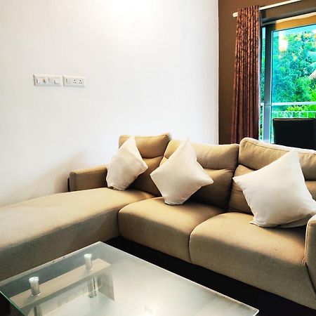 Transit Suites By Grandwest Nedumbassery Bagian luar foto
