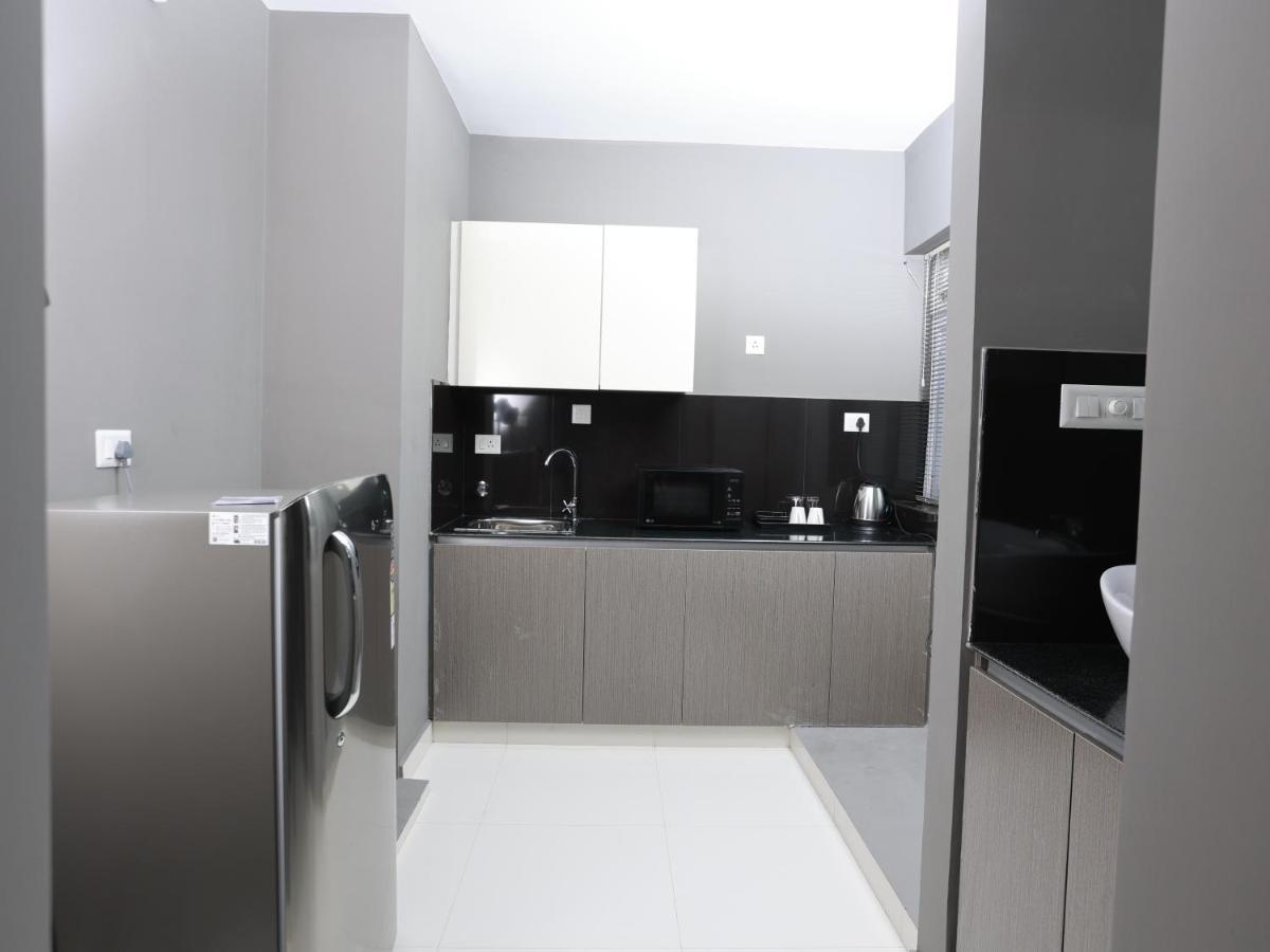 Transit Suites By Grandwest Nedumbassery Bagian luar foto