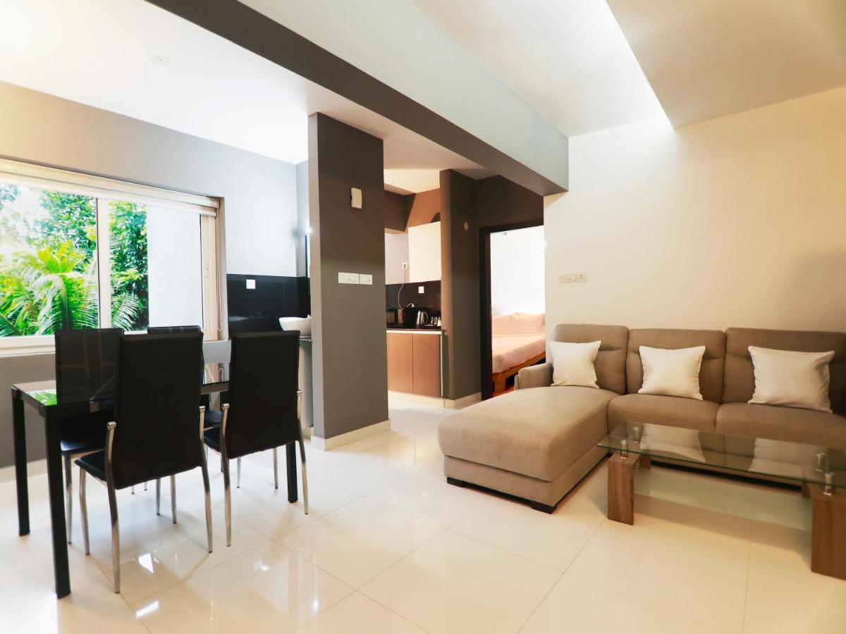 Transit Suites By Grandwest Nedumbassery Bagian luar foto